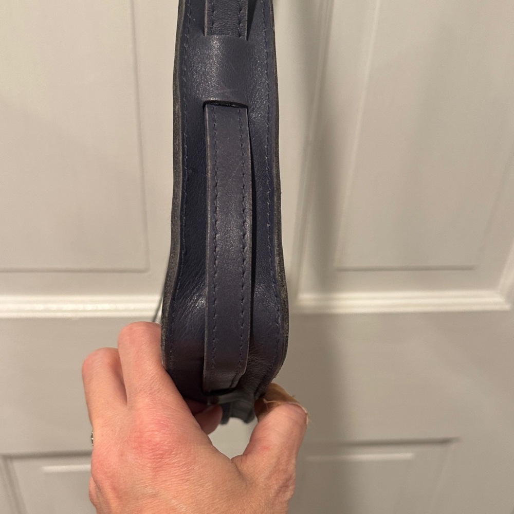 Madewell adjustable Navy cross body bag - Picture 5 of 7